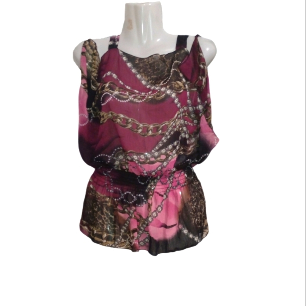 Cold shoulder top